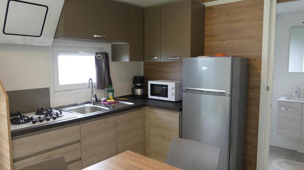 קסטלטו די ברנזונה Agricampeggio Relax Maxicaravan מראה חיצוני תמונה